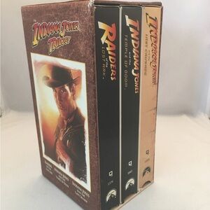 Indiana Jones VHS 3-Tape BOX Set -used- good condition, see below for details